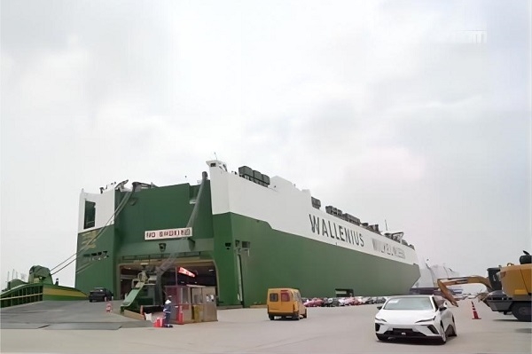 新能源車出口需求大增！中企拿下一季度全球汽車運輸船全部訂單