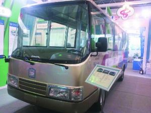 東莞產電動公交車試運充電一次能開200公里