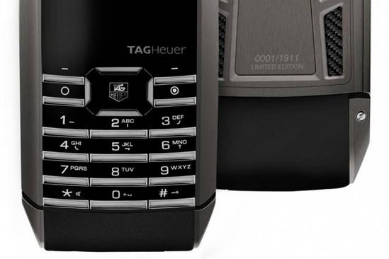 豪雅推出永不斷電奢華手機：屏幕集成太陽能充電板