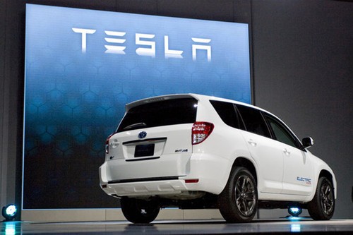 轉攻燃料電池汽車 特斯拉或失豐田訂單