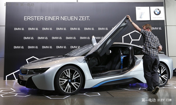 聆風領跑 特斯拉重返前三：美國6月電動汽車銷量出爐