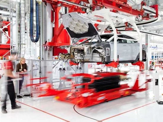  特斯拉：從瀕臨破產到股價飆升1000%的心路歷程