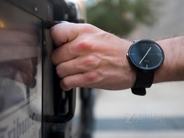 Moto蘋果難加冕 2014智能穿戴年終回顧 