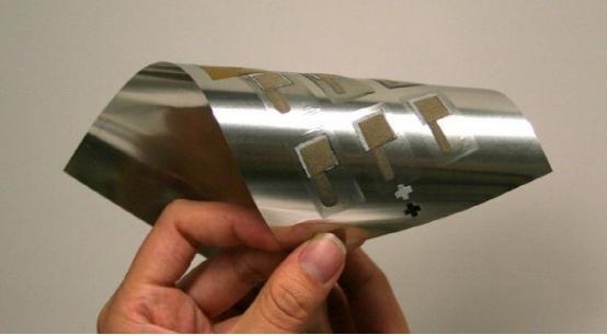 用上柔性屏幕電池 可穿戴設備將會變成啥樣？