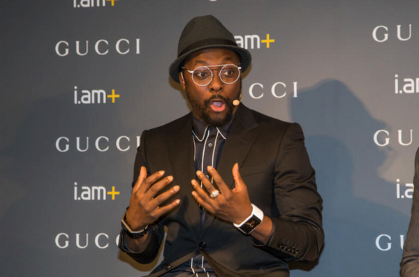 GUCCI推出奢華智能手環 能接打電話收發短信