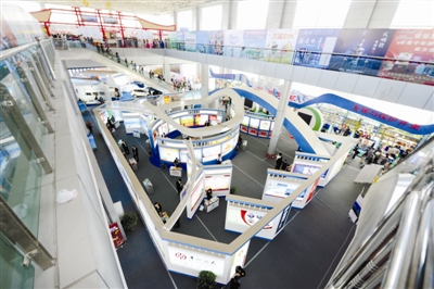 青海制造:全球知名鋰電池品牌紛紛供應(yīng)商落戶 青海制造:全球知名鋰電池品牌紛紛供應(yīng)商落戶