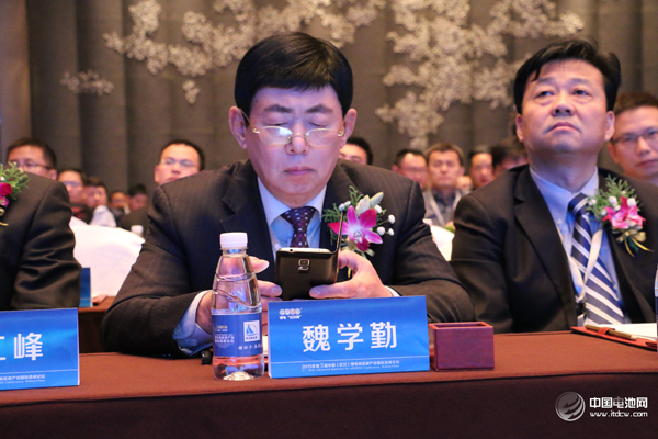 山東汽車協會組團出席鋰電“達沃斯”  開啟車企與電池合作