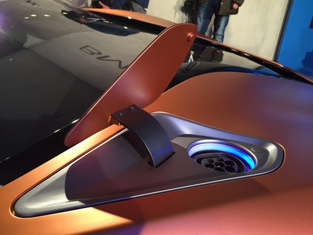 定制個性化移動互聯 實拍寶馬i8 spyder 