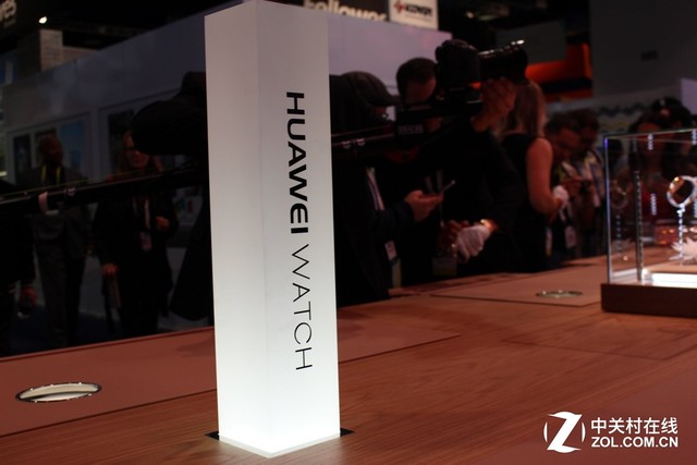 盡顯奢華 華為發布女士款HUAWEI WATCH 