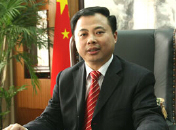 張?zhí)烊?>
                        </div>
                        <div   id=