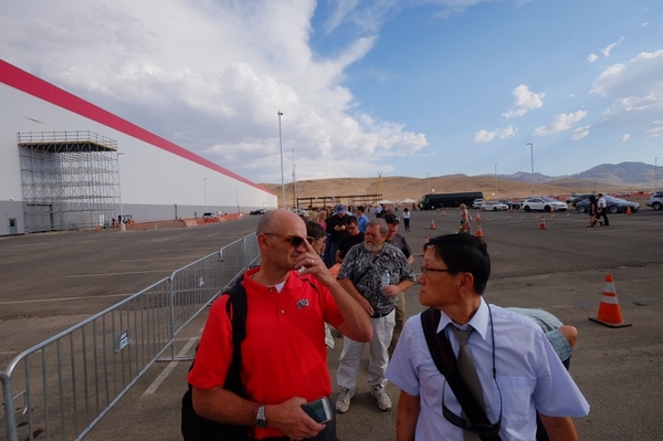 親歷特斯拉Gigafactory超級工廠開幕