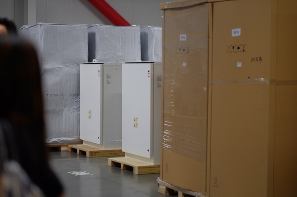 親歷特斯拉Gigafactory超級工廠開幕