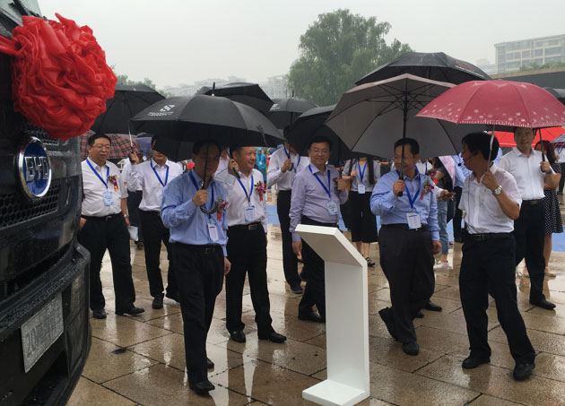 搭載多項(xiàng)核心技術(shù),代表中國(guó)環(huán)衛(wèi)裝備最高水平 搭載多項(xiàng)核心技術(shù),代表中國(guó)環(huán)衛(wèi)裝備最高水平