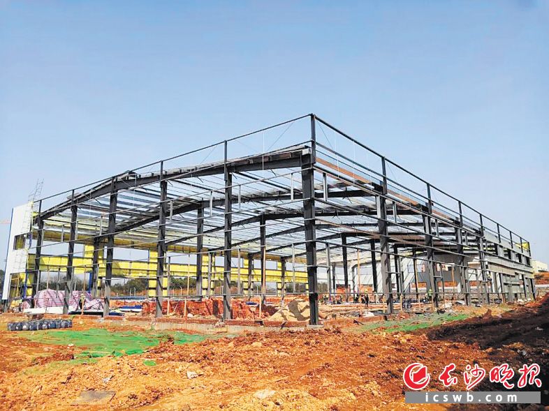 長(zhǎng)沙寧鄉(xiāng)：鵬博新材料投資4億磷酸鐵鋰項(xiàng)目預(yù)計(jì)月底竣工  中邦陶粒項(xiàng)目8月調(diào)試運(yùn)行