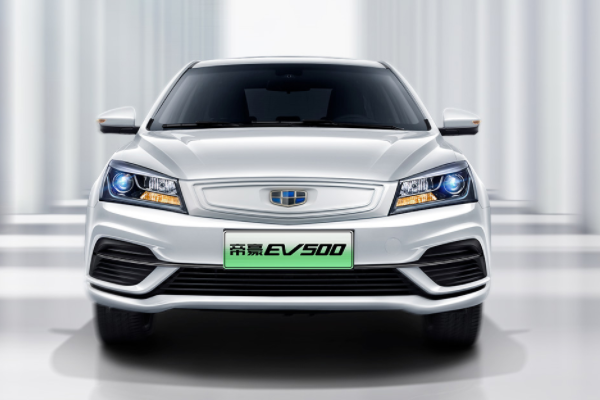 我國現存新能源汽車相關企業56.8萬家 今年上半年新增11.1萬家