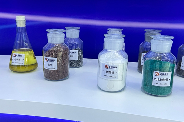 2023年我國(guó)碳酸鋰/氫氧化鋰/氯化鋰產(chǎn)能及產(chǎn)量數(shù)據(jù)出爐