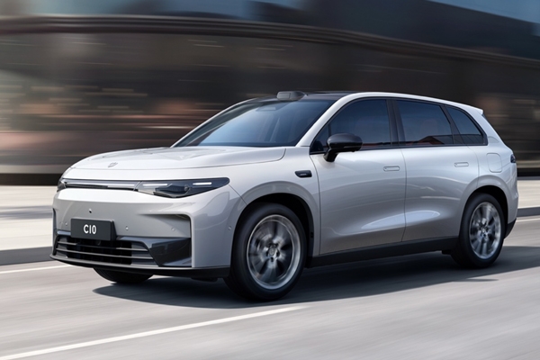 又一熱門(mén)車型搭載 蜂巢能源短刀電池助力零跑C10煥新上市