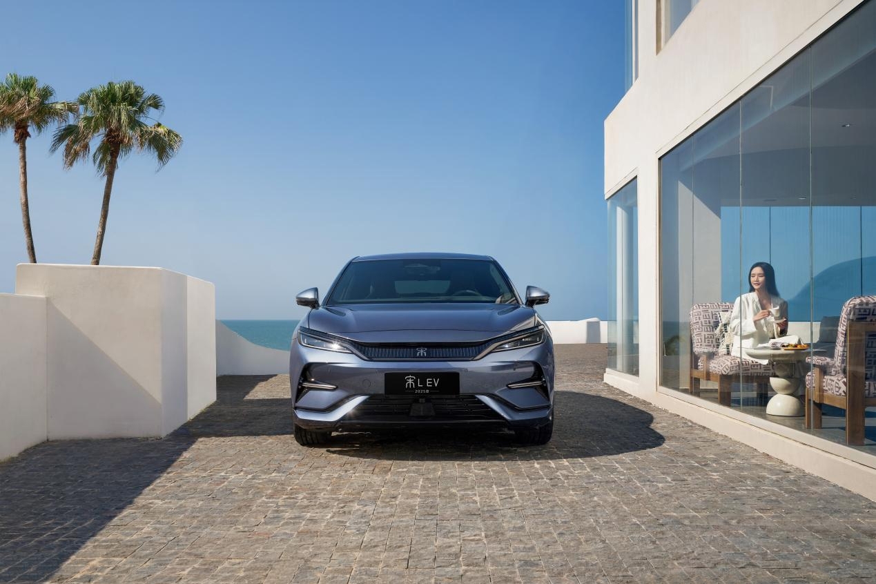 獵裝市場太卷了！增配不加價！2025款宋L EV 18.98萬元起