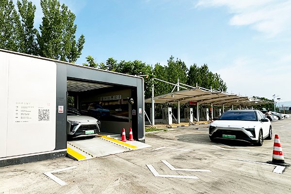 截至2月中國公共充電樁增至383.2萬臺 換電站保有量4596座