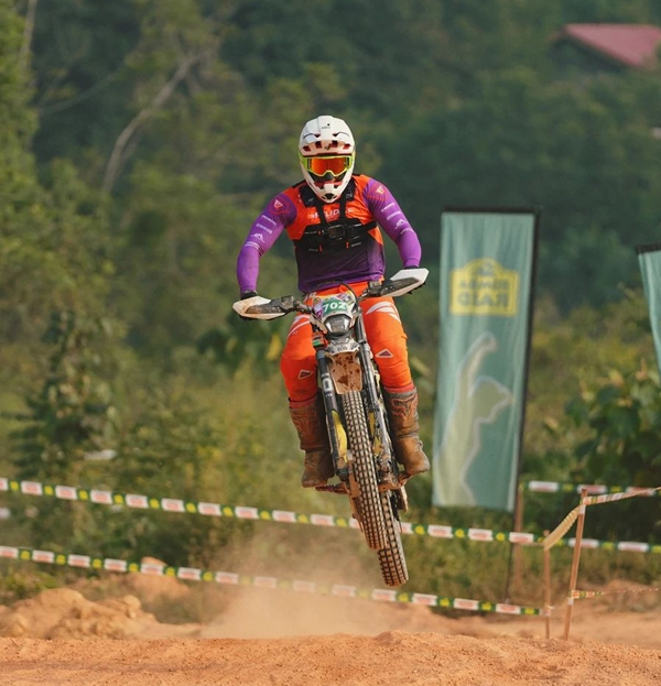 20秒碾壓級(jí)優(yōu)勢！孚能科技賦能虬龍雨林賽道上演“電驅(qū)傳奇”