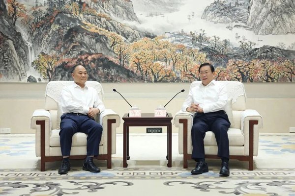 李書福見證簽約！吉利又一項(xiàng)目落戶武漢經(jīng)開區(qū)