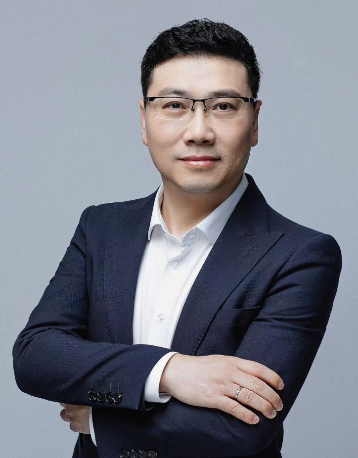 遠景動力全球首席執行官 萬飚 遠景動力全球首席執行官 萬飚