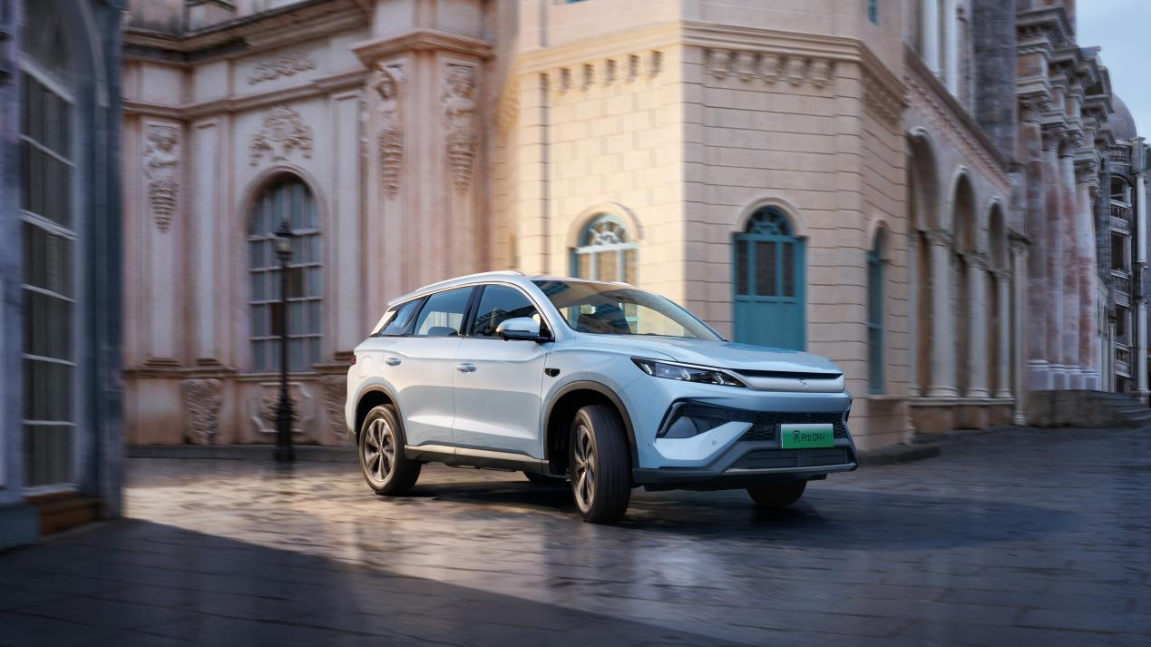 9.98萬起，2026款宋L DM-i上市，純電續航200km，標配云輦C！