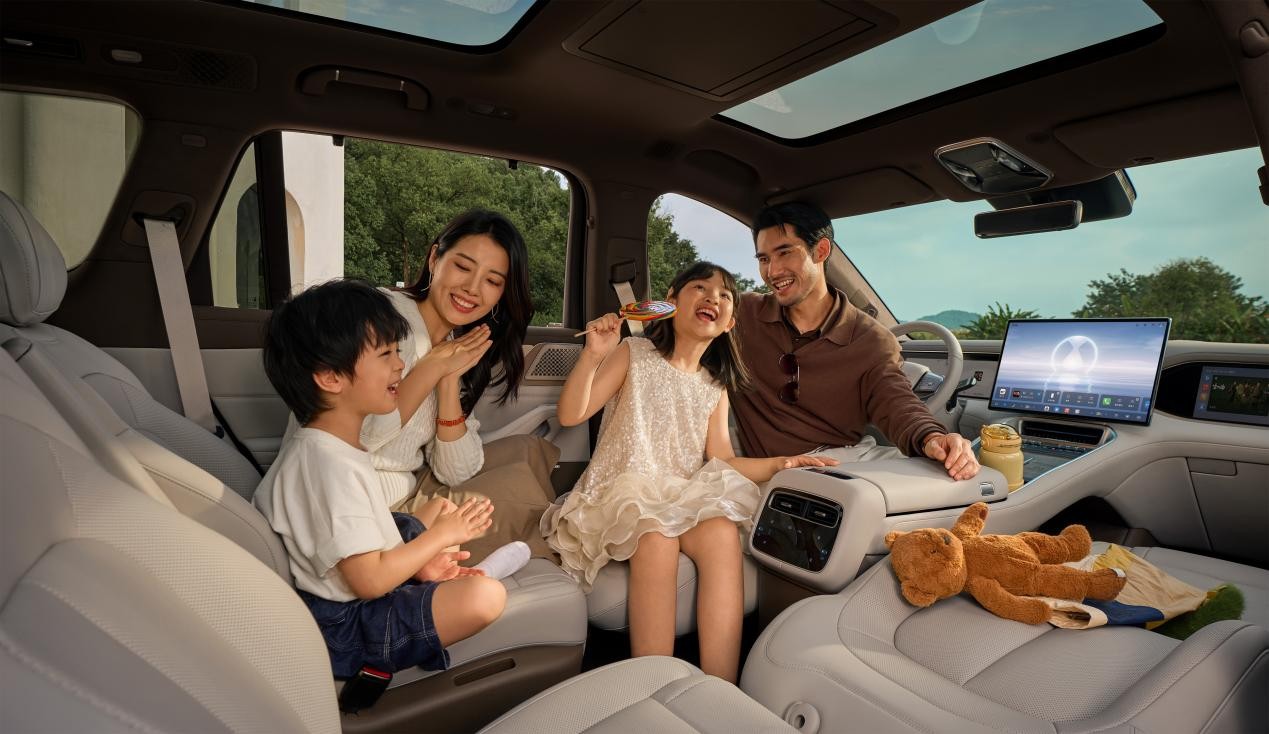 騰勢(shì)N8L正式上市