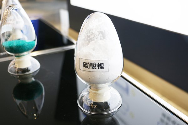 10月我國(guó)鋰鹽產(chǎn)量約9.7萬(wàn)噸LCE 碳酸鋰進(jìn)口均價(jià)6.4萬(wàn)元/噸