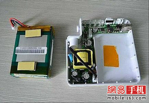 歸根結(jié)底是廠商無良 移動(dòng)電源行業(yè)亂象