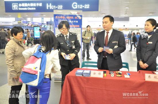 近年來，旅客因攜帶不符合規(guī)定的鋰電池乘機(jī)，危及航空運(yùn)輸安全的現(xiàn)象引起機(jī)場(chǎng)安檢和航空公司高度重視。