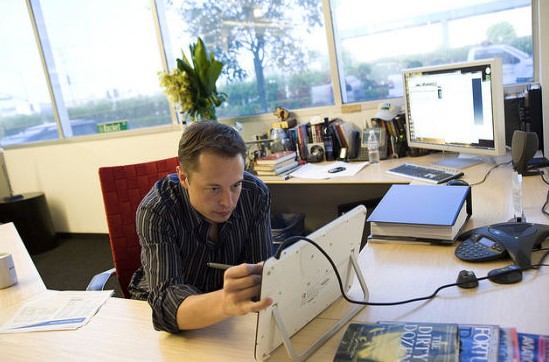 特斯拉馬斯克三句狠話：感謝大公司的傲慢！