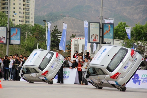 青海打造千億元鋰產業(yè)基地 啟動新能源車推廣應用