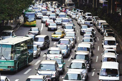 廣東新能源汽車或不受限號約束 可共享公交車道