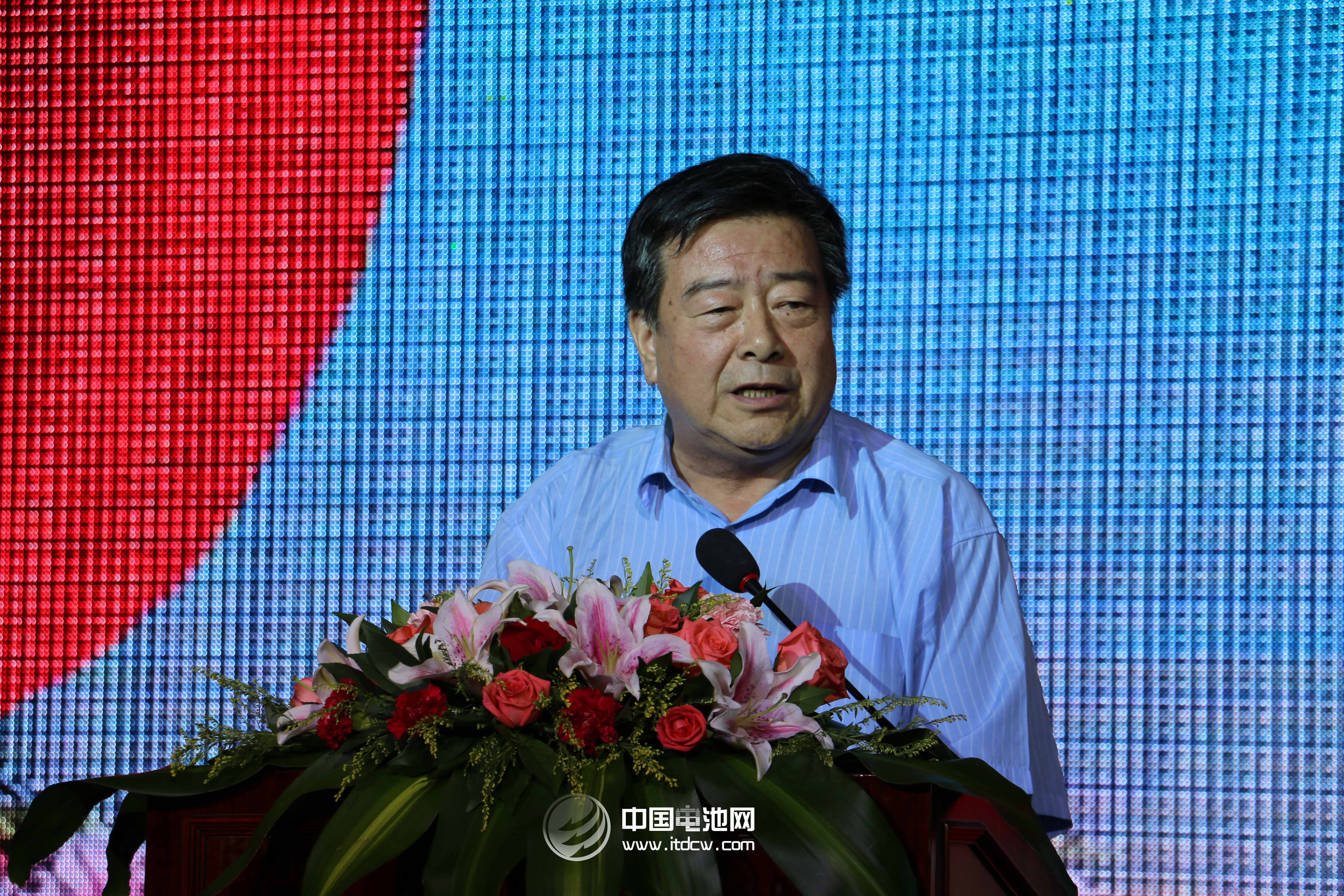 國務院參事、國家科技部原秘書長石定寰