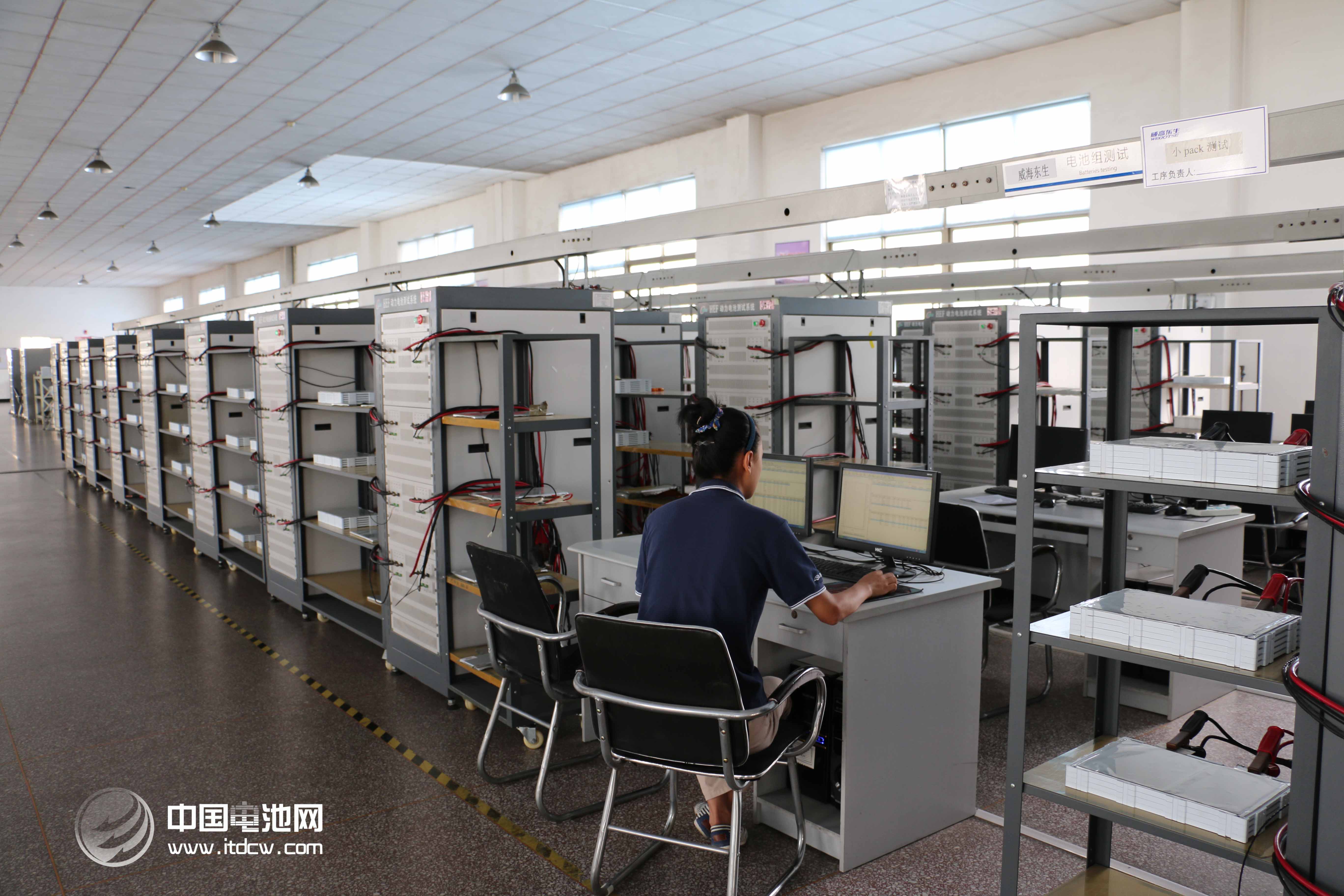 昂貴電池望而卻步 發展電池產業“強心”電動車