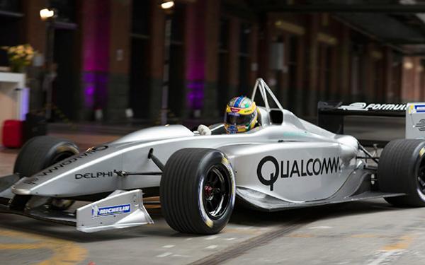 沈磊:電動汽車無線充電安全性是第一 沈磊:電動汽車無線充電安全性是第一