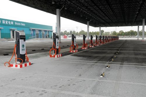 鄭州工信委:加大新能源汽車充電樁布局 鄭州工信委:加大新能源汽車充電樁布局