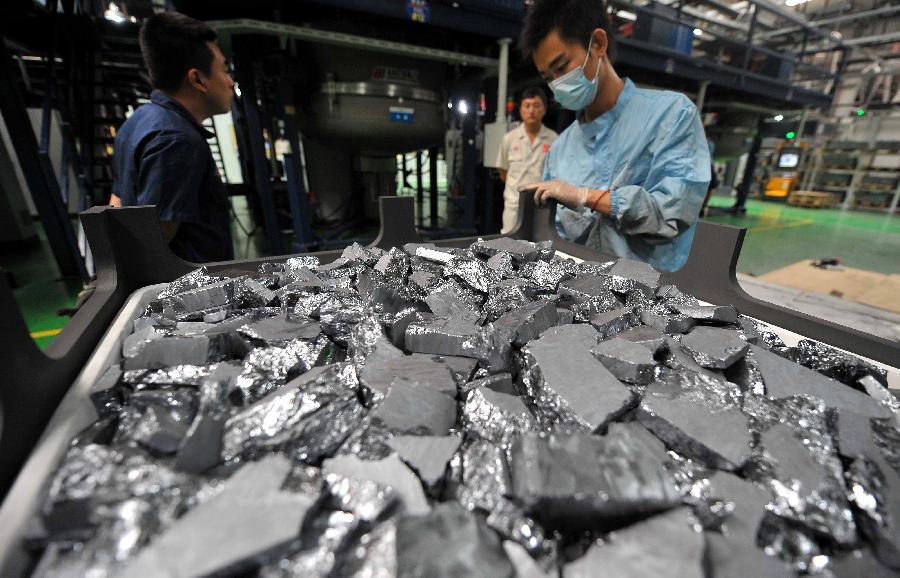 多晶硅新一輪投資熱情高漲 應避免新過剩 多晶硅新一輪投資熱情高漲 應避免新過剩