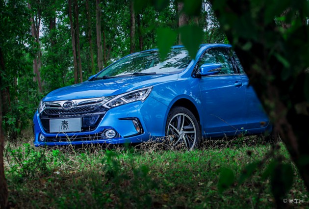 比亞迪書(shū)寫(xiě)“中國(guó)創(chuàng)造”奇跡:從銷(xiāo)量冠軍到技術(shù)高手 比亞迪書(shū)寫(xiě)“中國(guó)創(chuàng)造”奇跡:從銷(xiāo)量冠軍到技術(shù)高手