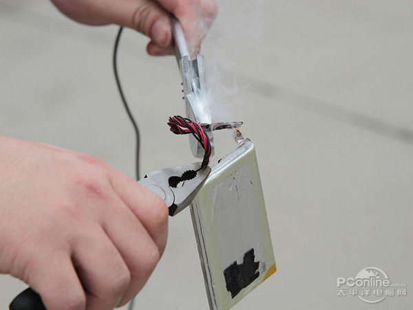 攜帶移動電源上飛機 先了解安全問題與規定 攜帶移動電源上飛機 先了解安全問題與規定