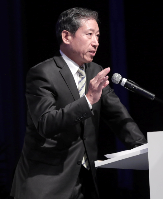 深圳市雄韜電源科技股份有限公司創始人、總裁  張華農