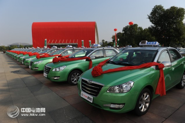 武漢出臺(tái)新能源車補(bǔ)貼政策 最高可獲補(bǔ)12萬(wàn)元 武漢出臺(tái)新能源車補(bǔ)貼政策 最高可獲補(bǔ)12萬(wàn)元