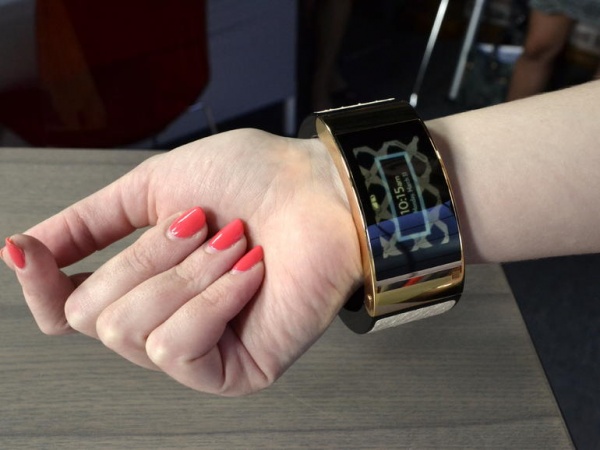 智能手表：可穿戴市場(chǎng)的敲門磚 尷尬淪為雞肋