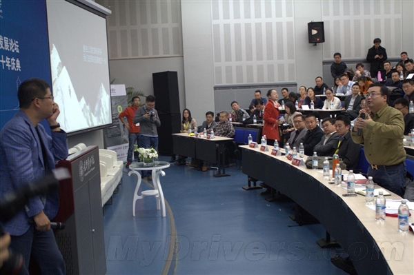 華為榮耀劉江峰:主要對標(biāo)蘋果和三星 華為榮耀劉江峰:主要對標(biāo)蘋果和三星