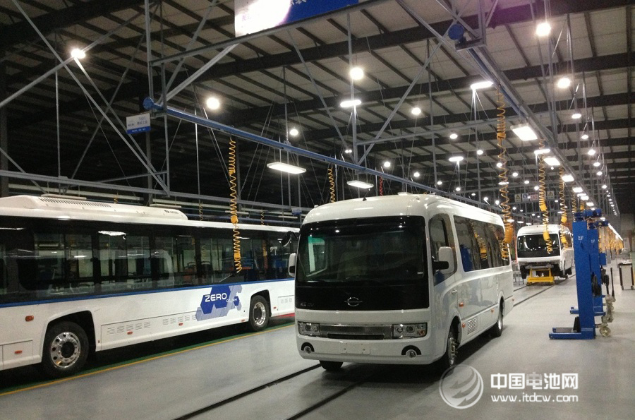 長江牌電動汽車首發(fā)車型下線 云南五龍正式投產(chǎn) 長江牌電動汽車首發(fā)車型下線 云南五龍正式投產(chǎn)