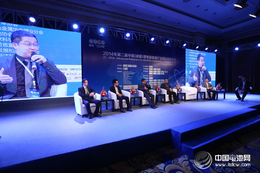 新能源汽車不能一哄而起  需要循序漸進(jìn)