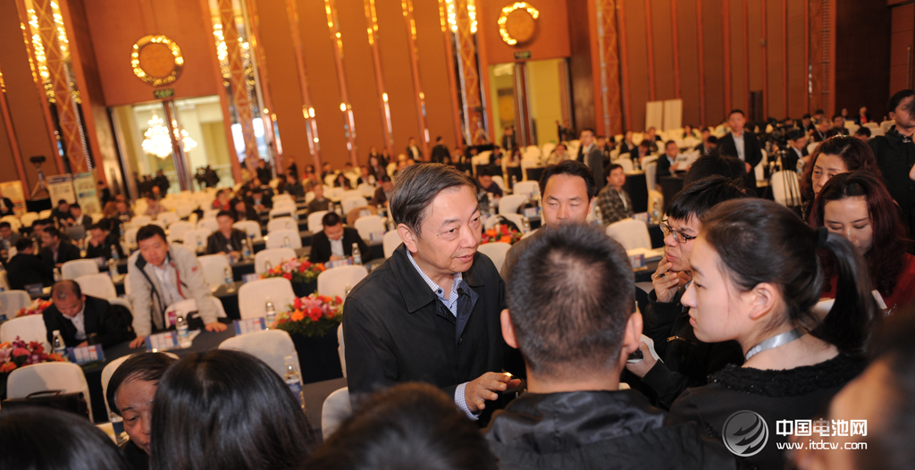 2014年中國電池行業十佳優秀媒體記者新聞