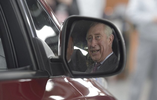 查爾斯王子參觀日產工廠 看好電動汽車