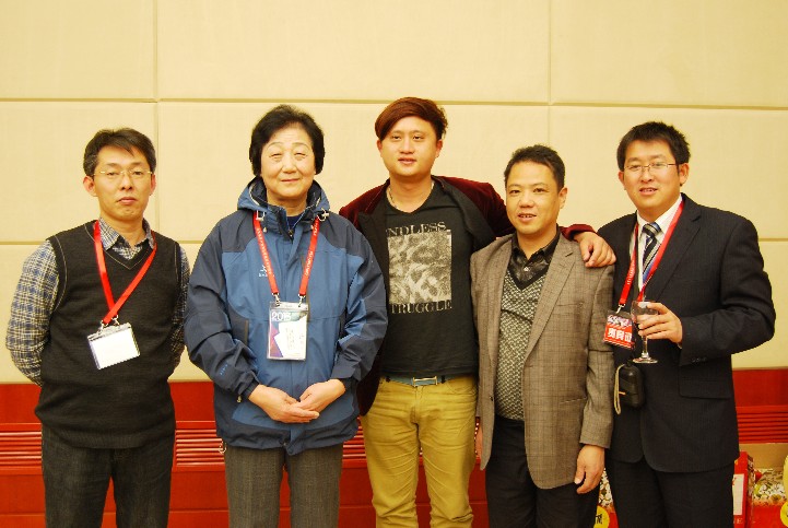 中國電池網CEO于清教與天津自行車協會理事長龔曉燕